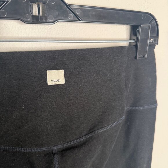 Vuori High Rise Pull-On Athletic Activewear Leggins in Black - Picture 3 of 3